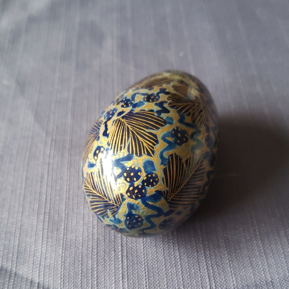 Kashmiri hand-painted, blue and gold floral leaf lacquered paper mache egg.